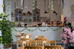 The London Art Bar